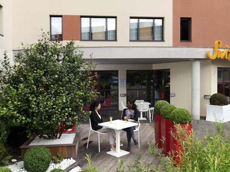 B&B Hotel Velizy Est Exterior photo