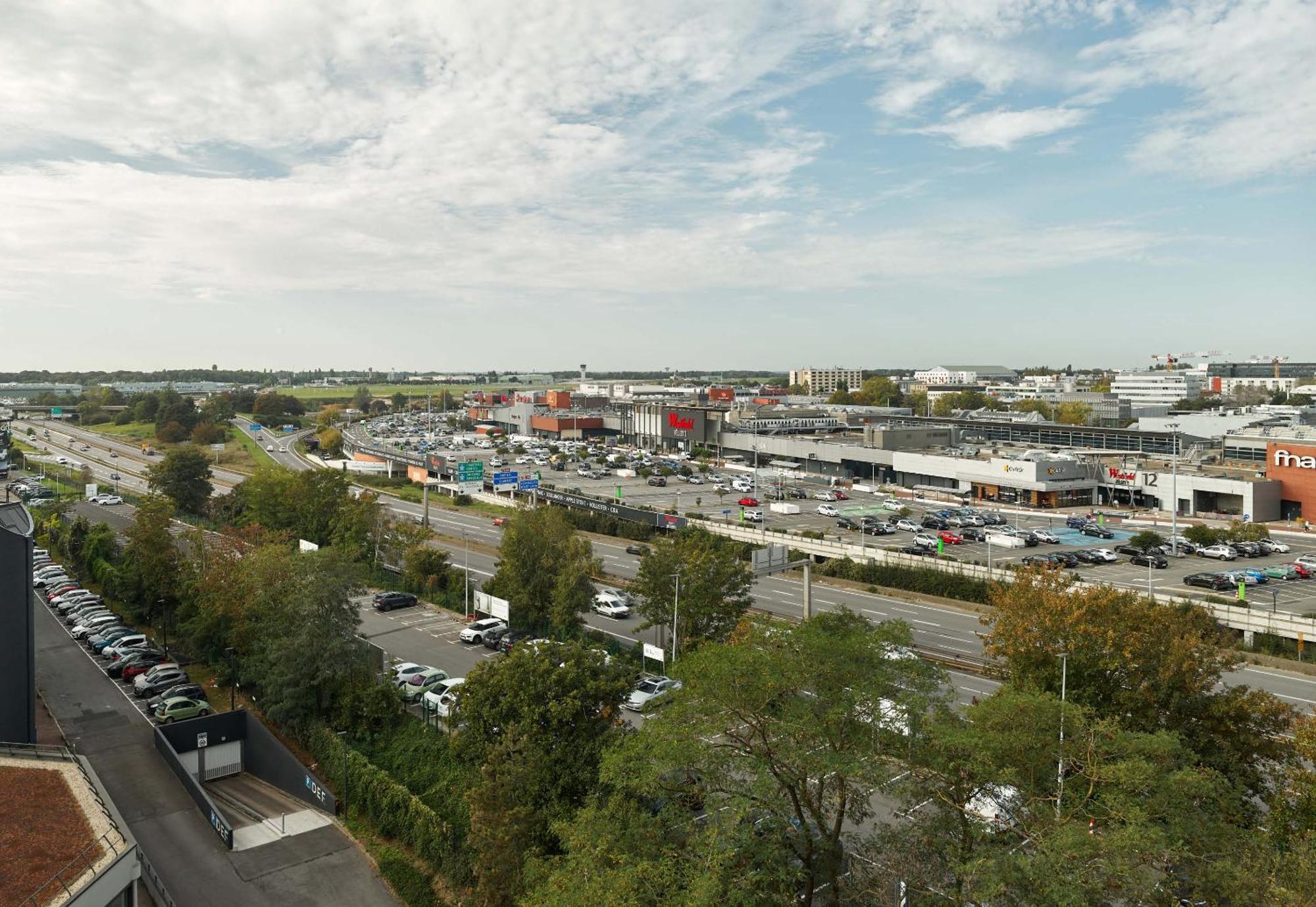 B&B Hotel Velizy Est Exterior photo